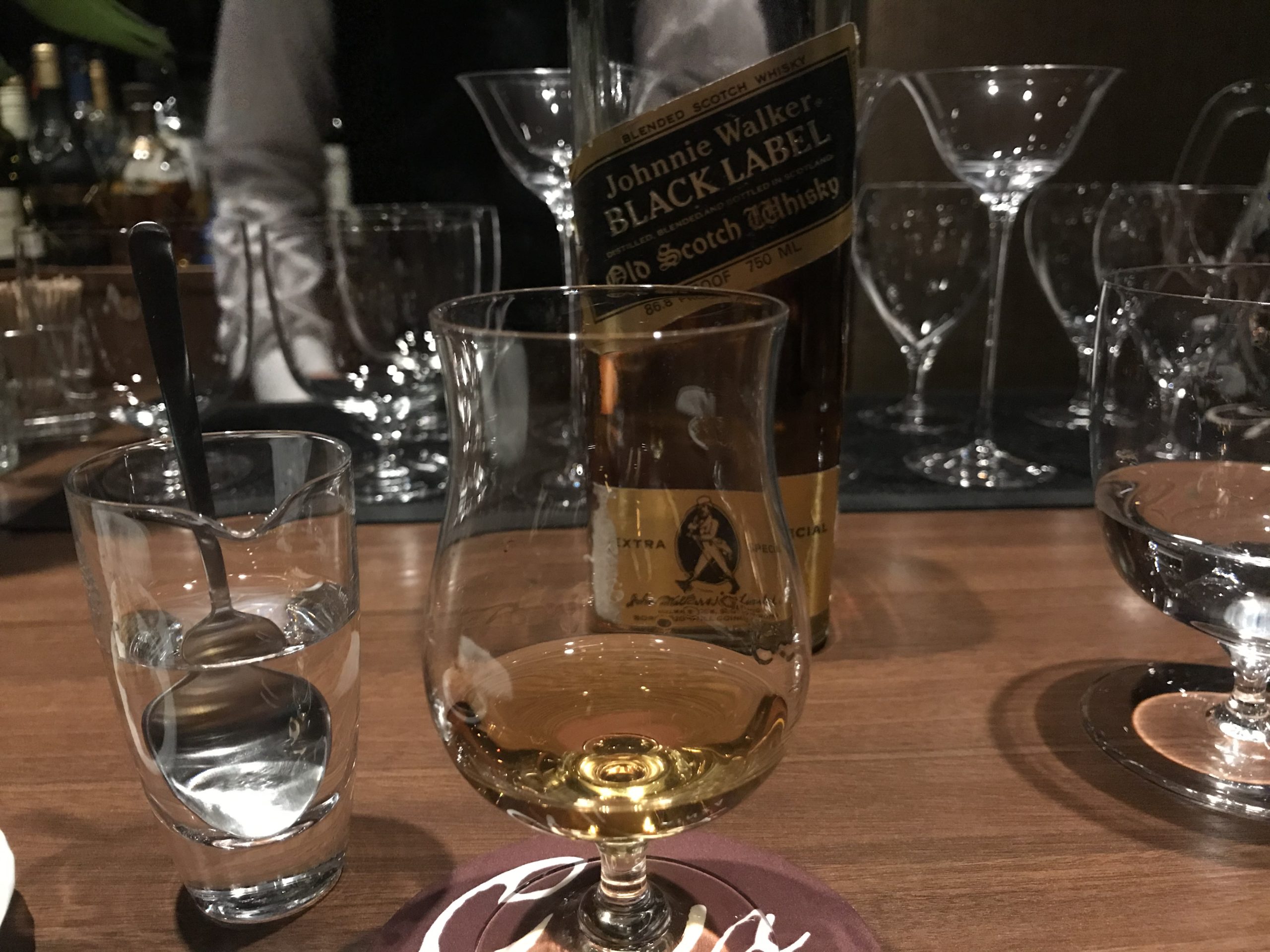 いい古酒とは？80年代のジョニ黒で少しだけ考えた。 - 酒と共感