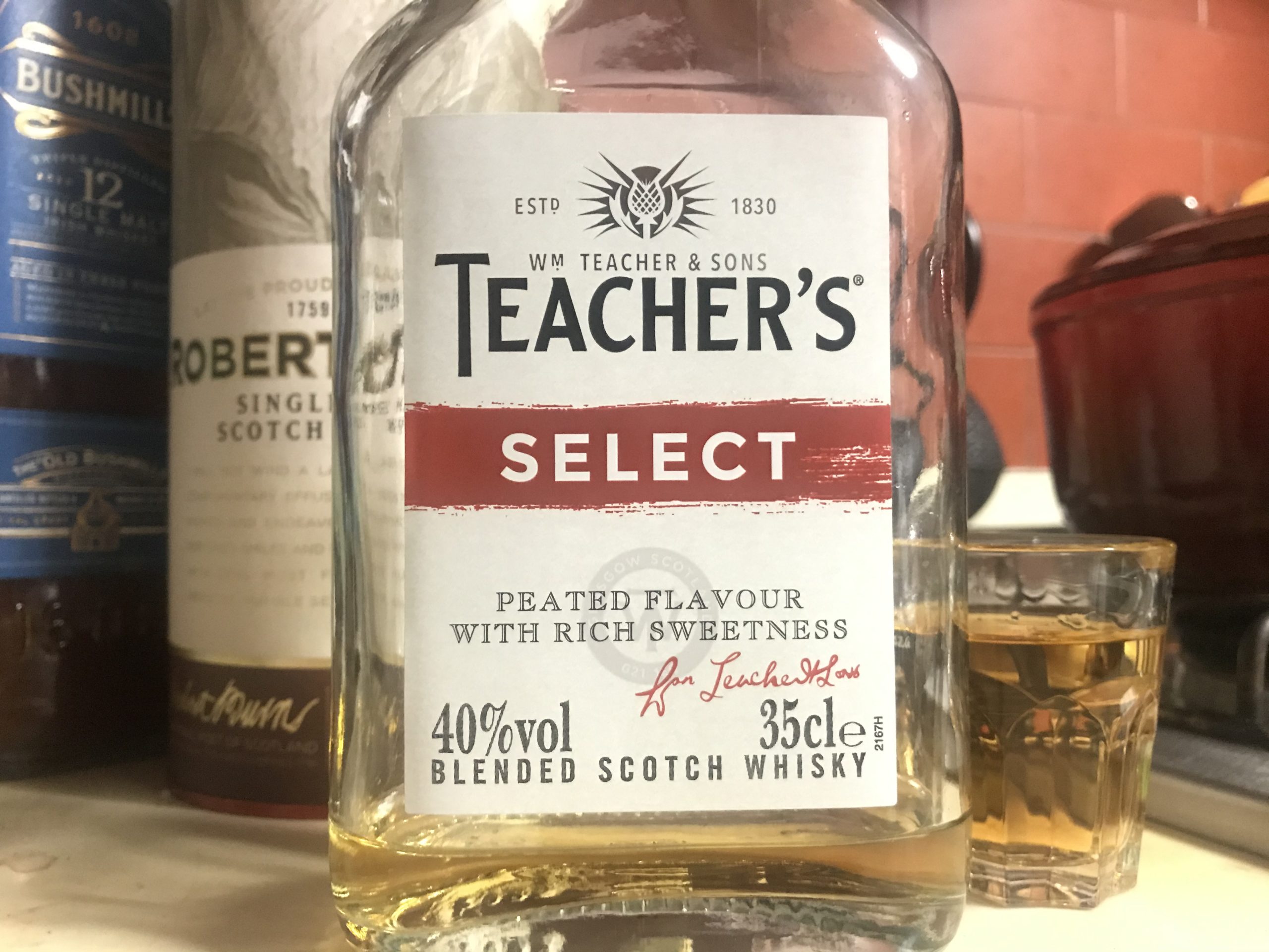 ティーチャーズ セレクト、和らいだピート。 - 酒と共感の日々