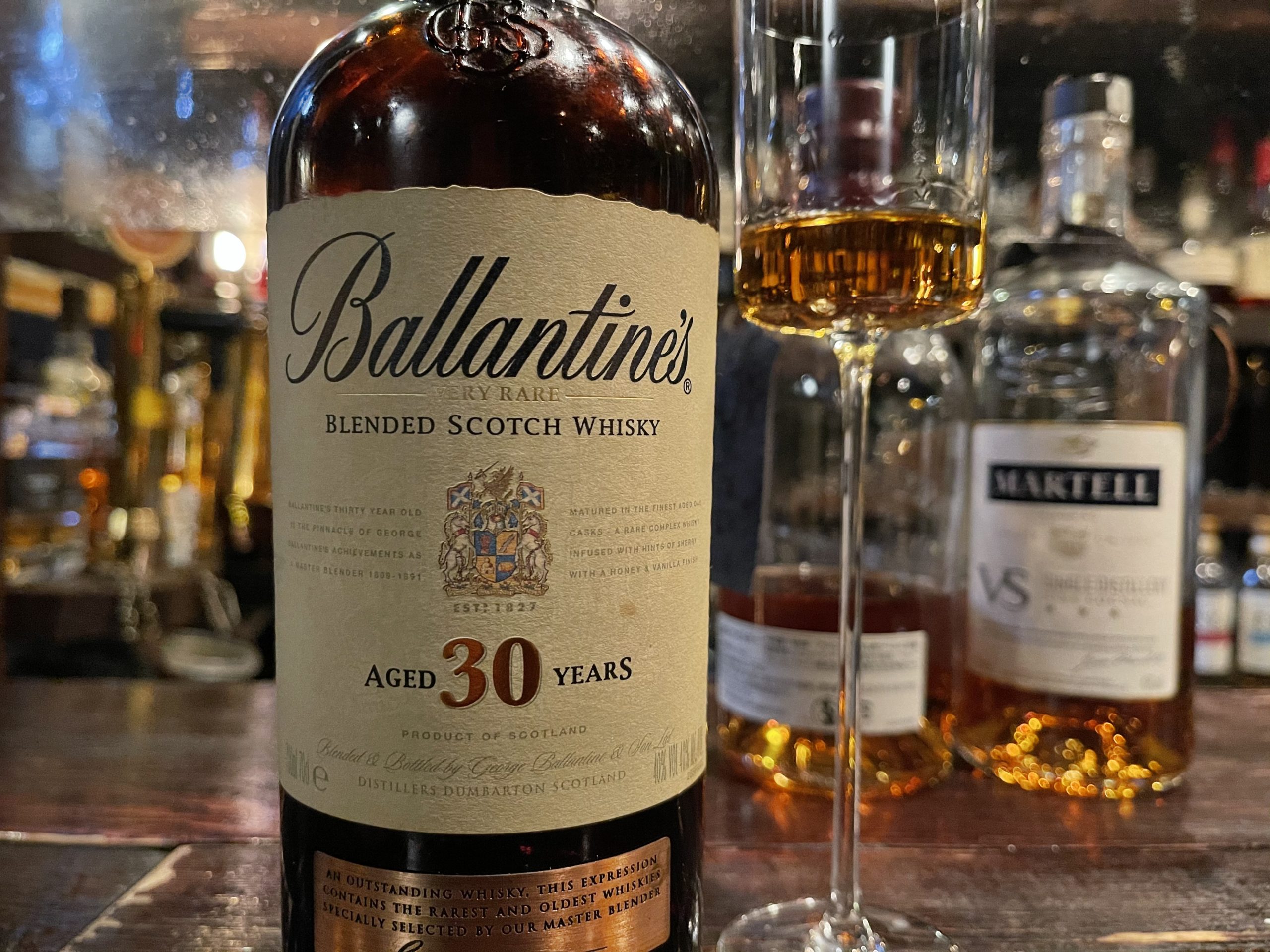 バランタイン30年、ブレンデッドの本質を垣間見る。 - 酒と共感