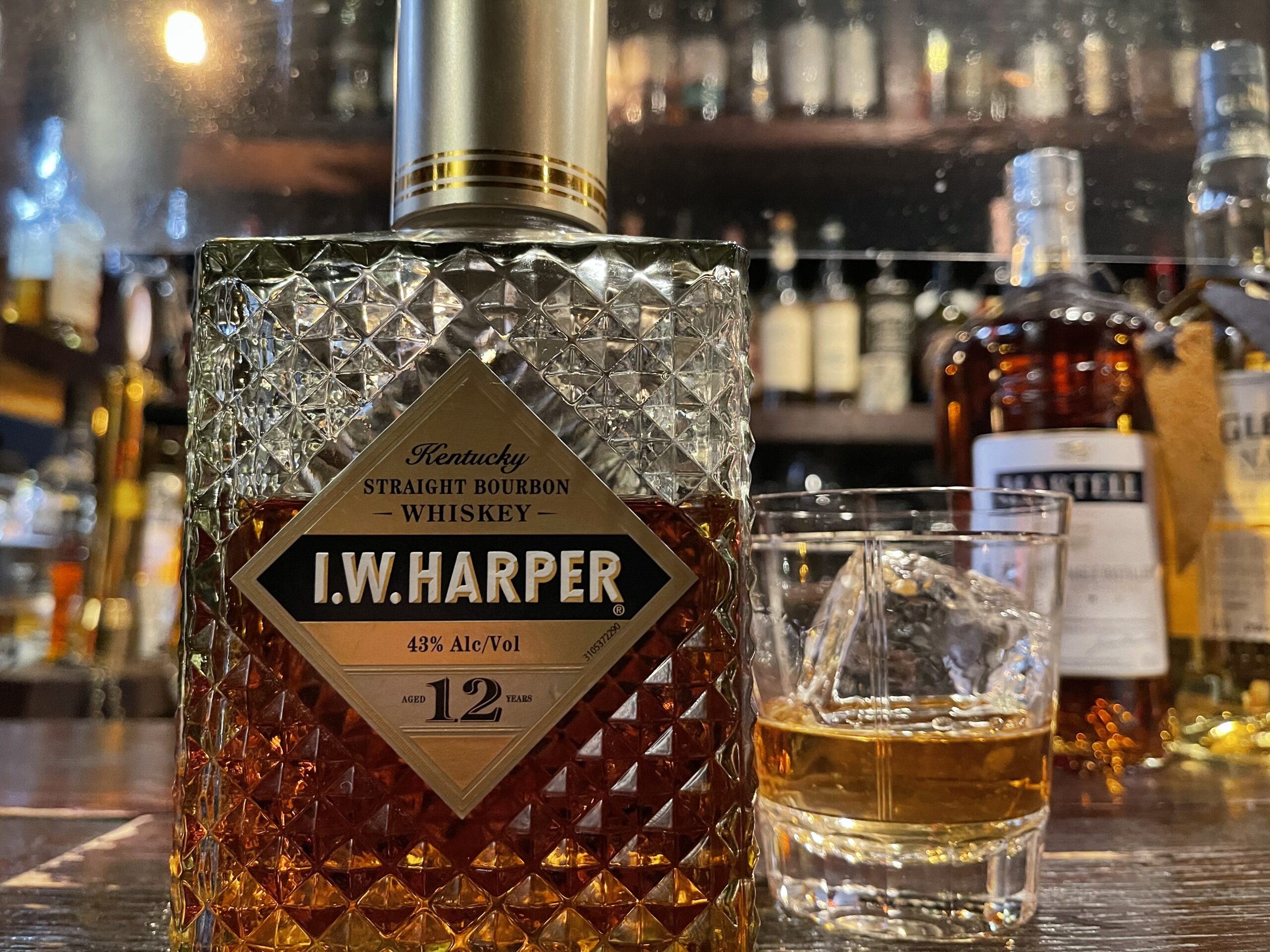 I.W ハーパー12年 ウイスキー 【公式通販】