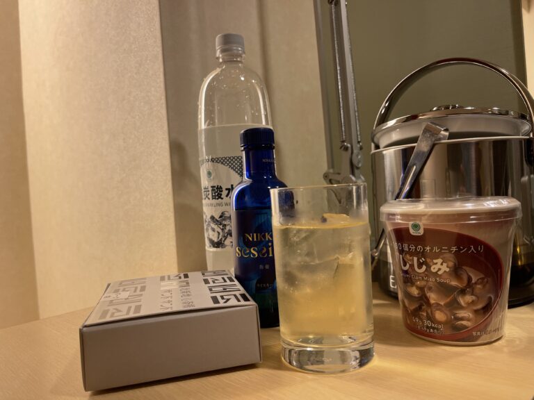 ホテルの部屋飲み