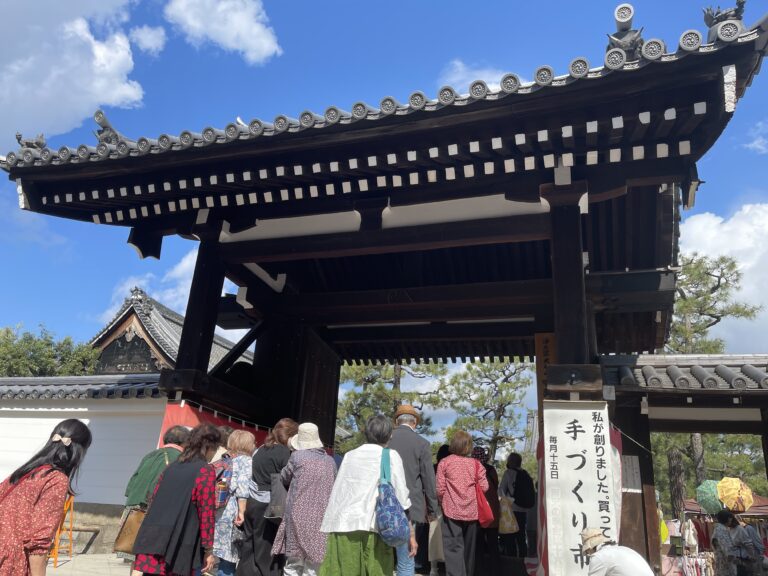 京都・知恩寺の手づくり市