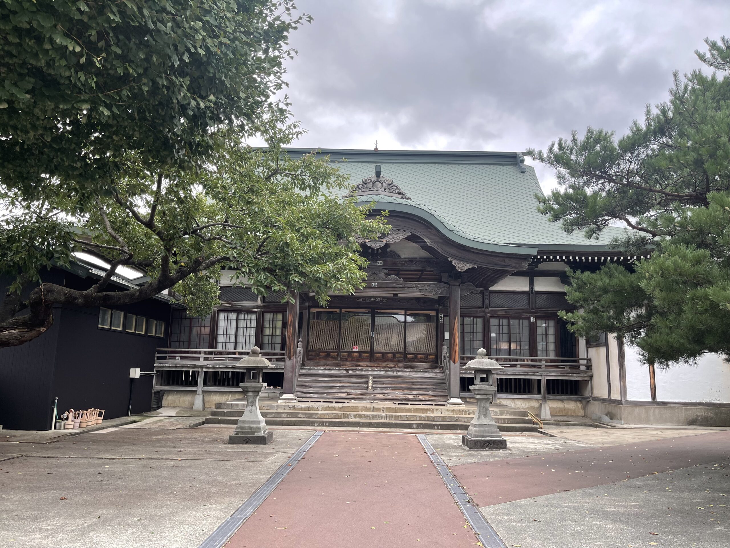 雲祥寺本堂全景